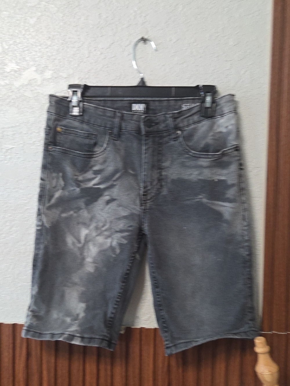 DKNY Men's Gray Acid-Wash Denim Shorts Sx 29 In